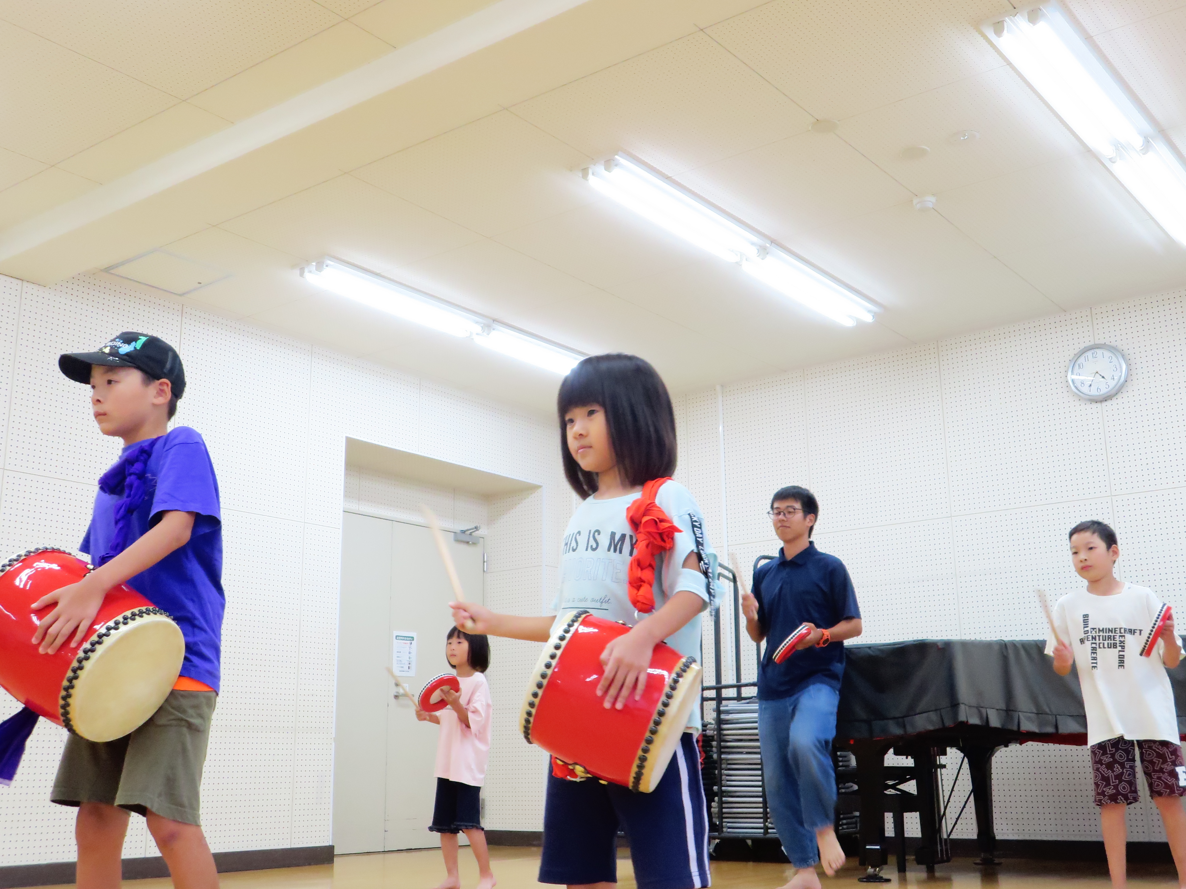 エイサーを踊る子ども達